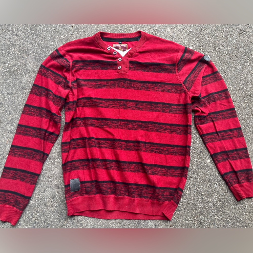 Black and Red Point Zero sweater